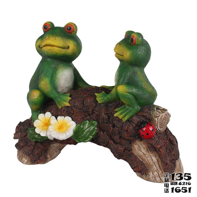 公園創意玻璃鋼彩繪卡通青蛙雕塑 公園創意玻璃鋼彩繪卡通青蛙雕塑