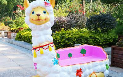 戶外羊駝玻璃鋼卡通動物休閑座椅雕塑