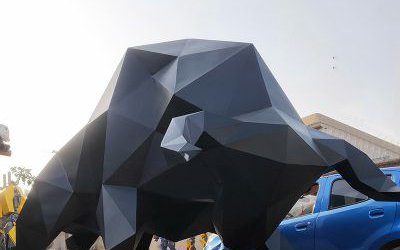 公園景區大型戶外景觀玻璃鋼幾何華爾街牛雕塑