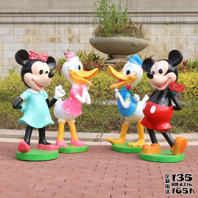 商場迪士尼玻璃鋼彩繪卡通米老鼠與唐老鴨雕塑 商場迪士尼玻璃鋼彩繪卡通米老鼠與唐老鴨雕塑