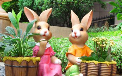 戶外公園裝飾品擺件玻璃鋼彩繪兔子雕塑