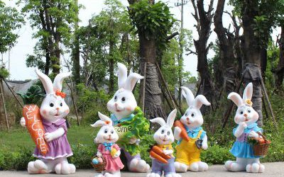 農場玻璃鋼卡通兔子雕塑