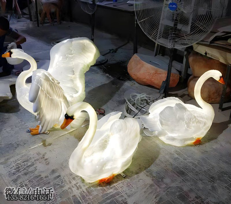 玻璃鋼發光大鵝天鵝雕塑 玻璃鋼發光大鵝天鵝雕塑